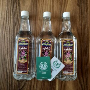 بطری عرق شاه‌تره سنتی کاشان ۱ لیتری کاملاً طبیعی و تقویت‌کننده کبد