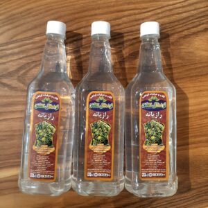 تصویر بطری عرق رازیانه سنتی کاشان ۱ لیتری ژیوار با خواص تنظیم هورمونی، ضد نفخ و تقویت‌کننده گوارش