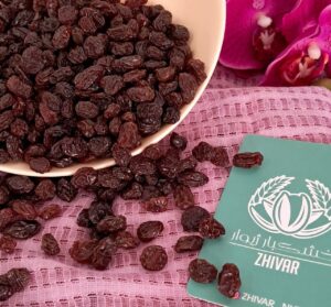 کشمش پلویی ممتاز بدون هسته سرشار از قندهای طبیعی (فروکتوز و گلوکز) است که انرژی فوری برای بدن فراهم می‌کند۵۰۰ گرمی