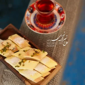 سرو کاک با چای سنتی ایرانی