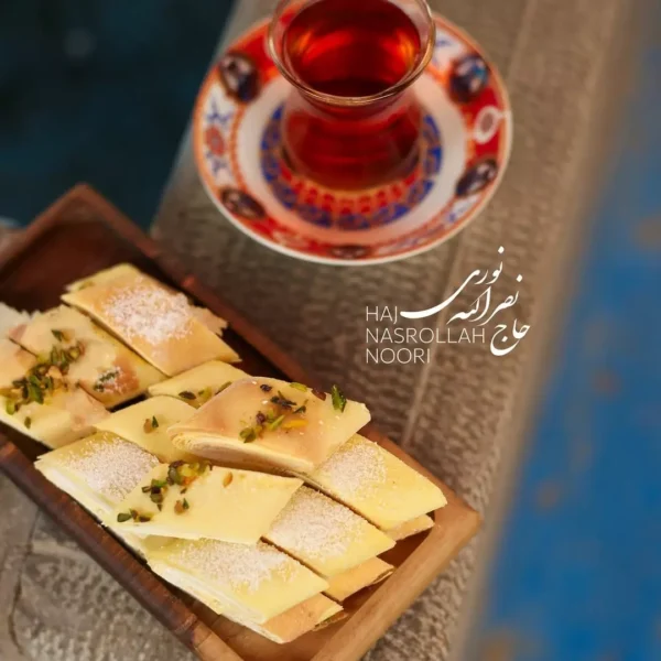 سرو کاک با چای سنتی ایرانی