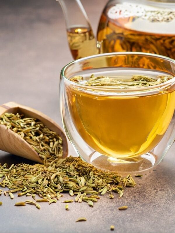 گیاه خشک‌شده رازیانه در حالت طبیعی