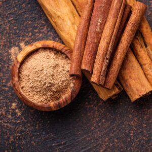 پودر دارچین خالص با عطر طبیعی برای مصرف در چای و غذا