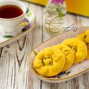 traditional-persian-saffron-cookie-kermanshah-750g عکس نان شکری زعفرانی کرمانشاه با روغن کرمانشاهی - بستهبندی ۷۵۰ گرمی